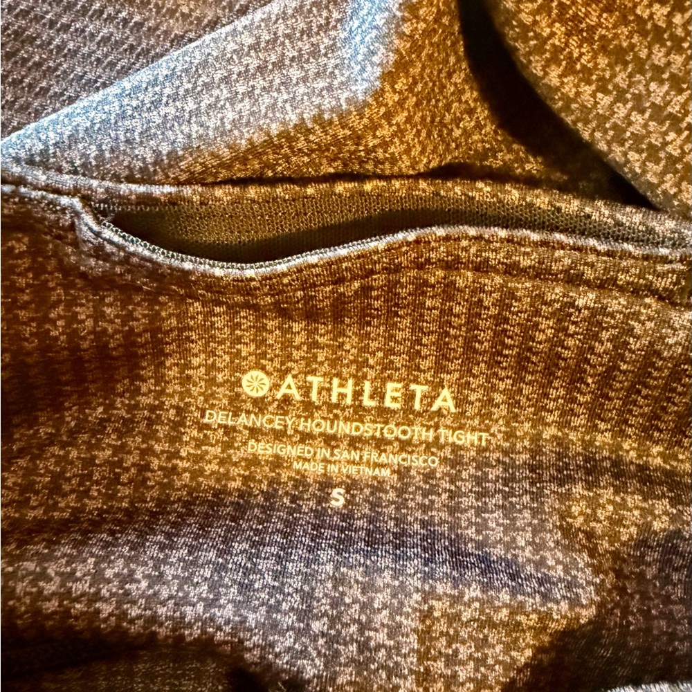 Athleta Delancey Houndstooth leggings